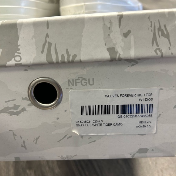 Darc sport high tops size 6.5W 🔥 - Picture 2 of 3